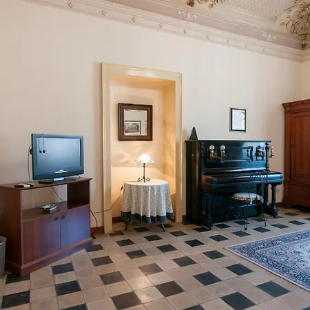 Liberty Palace Bed and Breakfast *